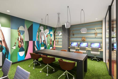 Hub on Campus East Lansing